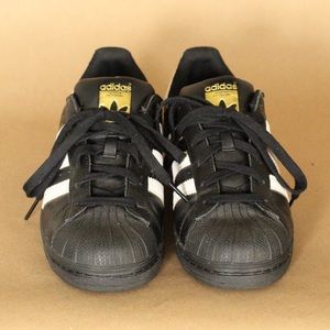 NWOT Adidas Superstars Black and Gold Never Worn